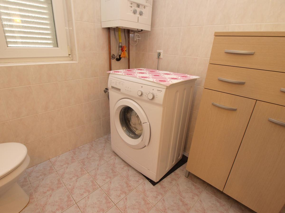 Iva 1534 Pula