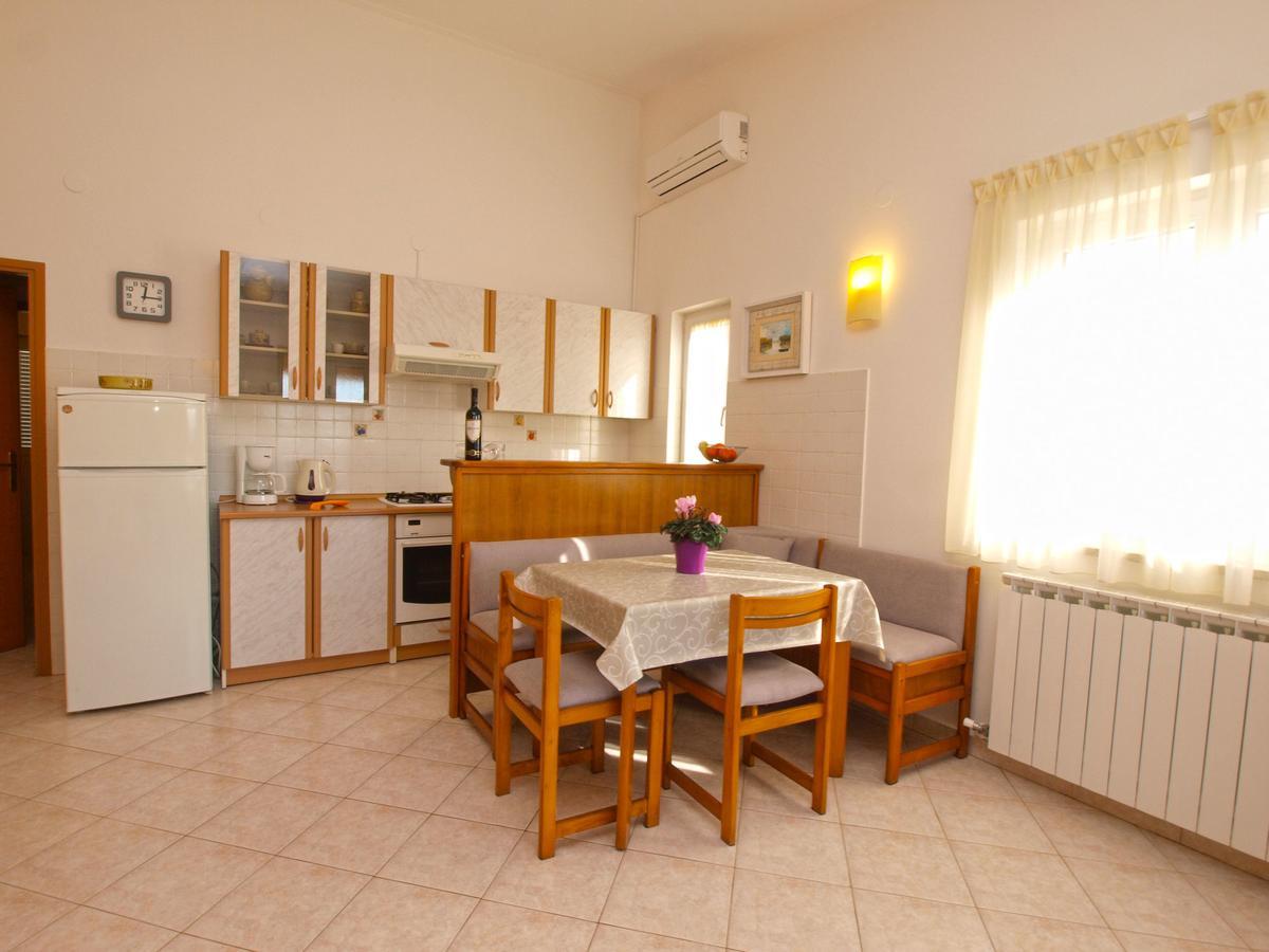 Apartment Iva 1534