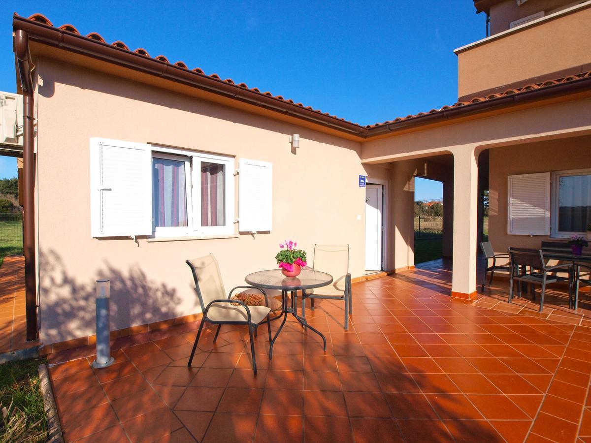 Apartment Iva 1534 *